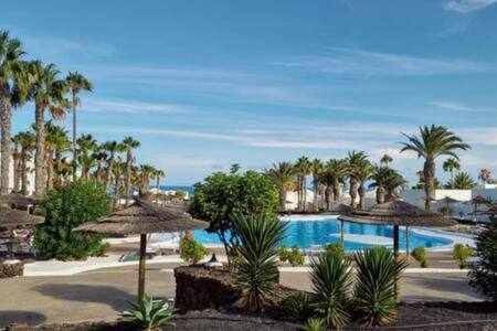 Fantastico Apartamento Con Terraza Y Vistas Al Mar Costa Teguise Eksteriør billede